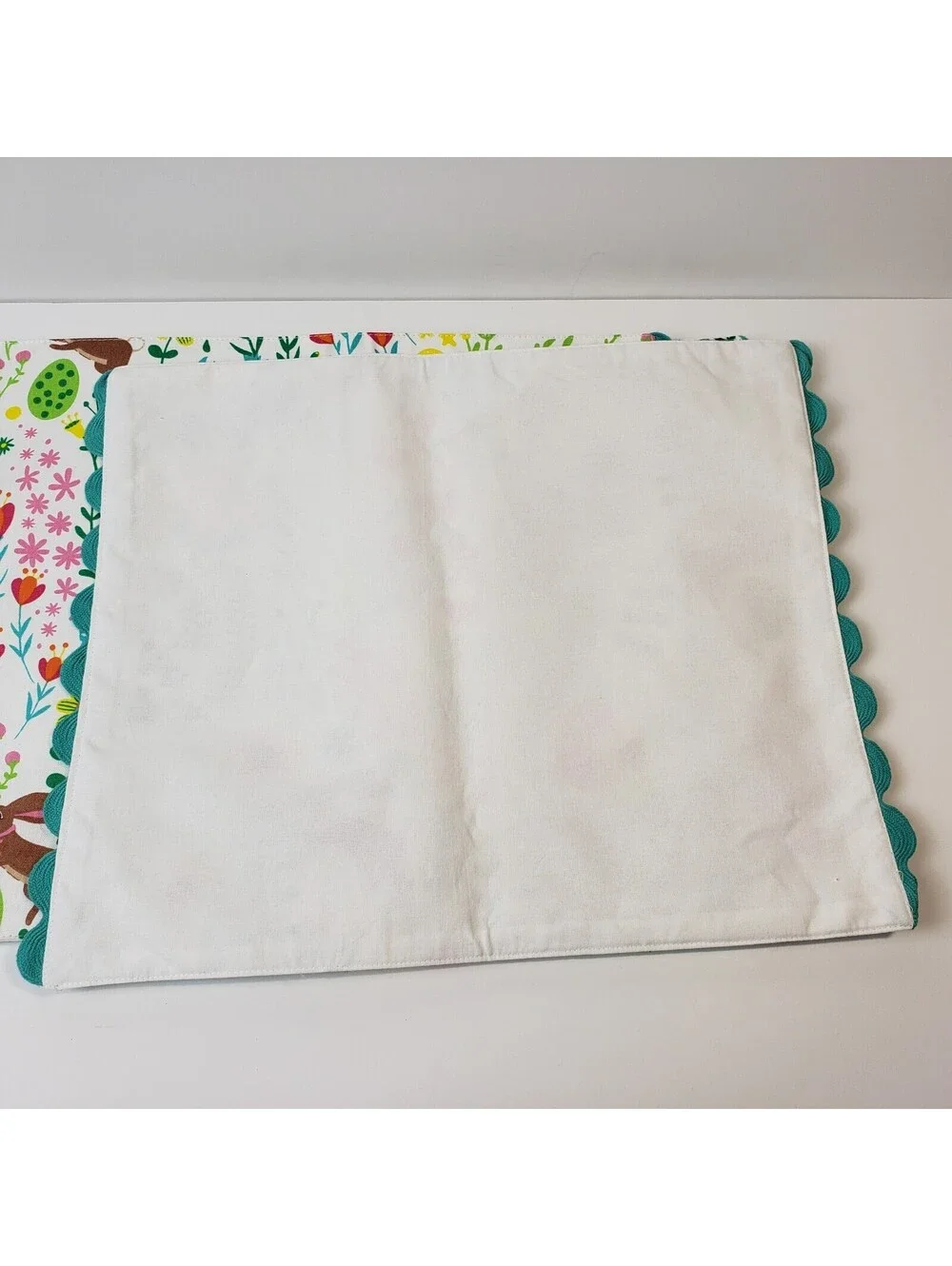 White Floral Easter Bunny Rabbit Placemats QTY 5 Cotton Teal Ric Rac Edges